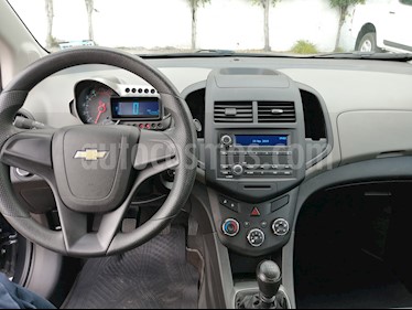 foto Chevrolet Sonic LS usado (2015) color Gris Ceniza precio $118,000