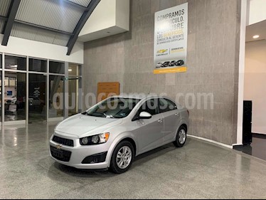 Foto Chevrolet Sonic LT Aut usado (2014) color Plata precio $129,000