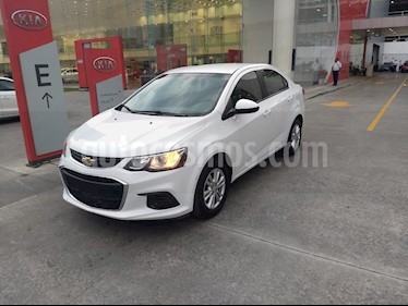 foto Chevrolet Sonic LT usado (2017) color Blanco precio $148,900