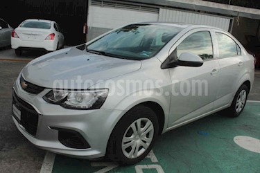 foto Chevrolet Sonic LS usado (2017) color Plata precio $159,000