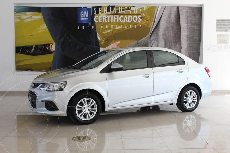 Chevrolet Sonic LT usado (2017) color Plata Dorado precio $215,000
