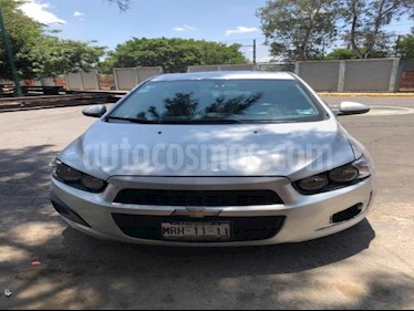 foto Chevrolet Sonic 4P LT TM5 A/AC. VE BA RA-15 usado (2016) color Plata precio $155,000
