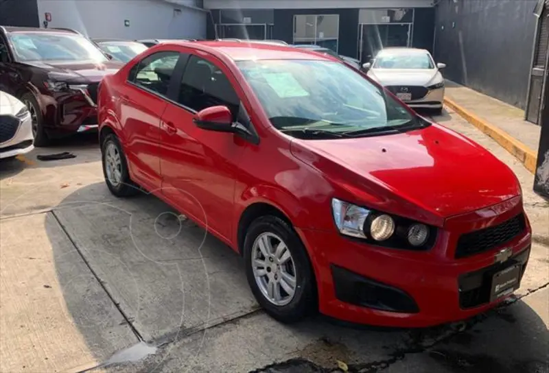Foto Chevrolet Sonic LS usado (2016) color Rojo precio $145,000