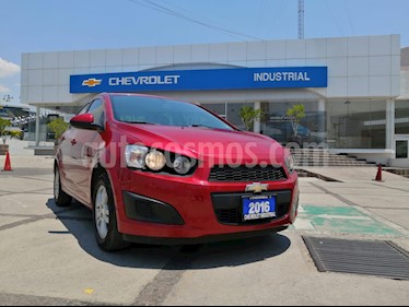 foto Chevrolet Sonic LT usado (2016) color Rojo Tinto precio $145,000
