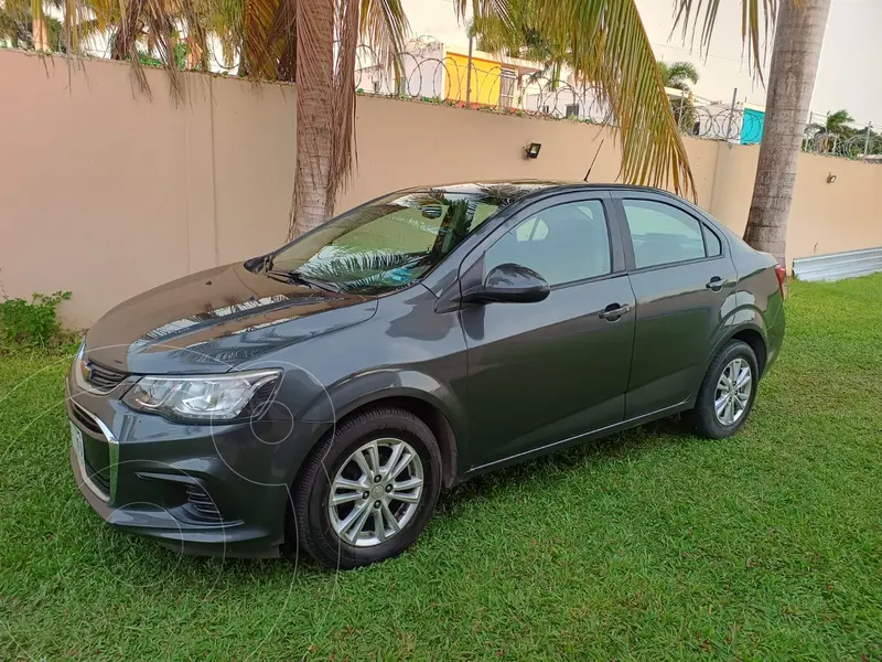 Foto Chevrolet Sonic LT usado (2017) color Gris financiado en mensualidades(enganche $40,000)