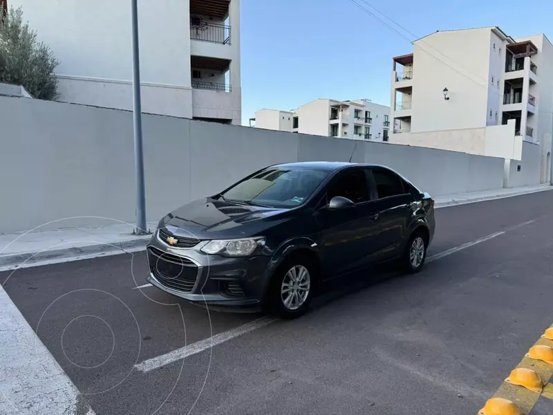 Foto Chevrolet Sonic LT usado (2017) color Gris Ceniza financiado en mensualidades(enganche $34,128 mensualidades desde $3,557)