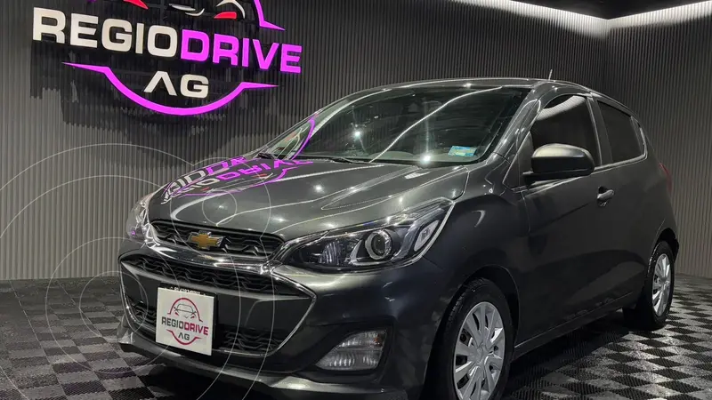Foto Chevrolet Spark LT usado (2021) color Gris Metalico financiado en mensualidades(enganche $47,000 mensualidades desde $5,900)