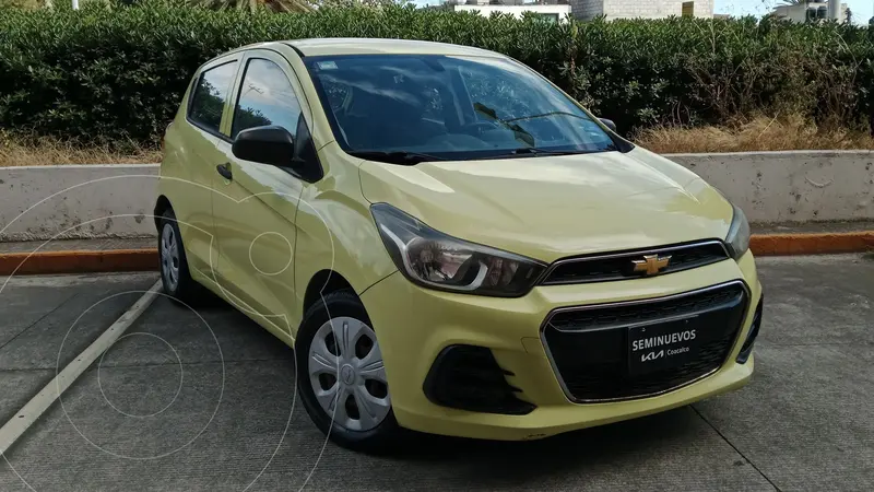Foto Chevrolet Spark LT usado (2017) color Amarillo precio $179,800