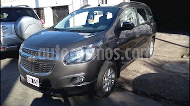 foto Chevrolet Spin Activ LTZ 1.8 7 Pas Aut usado (2014) color Gris Oscuro precio $495.000