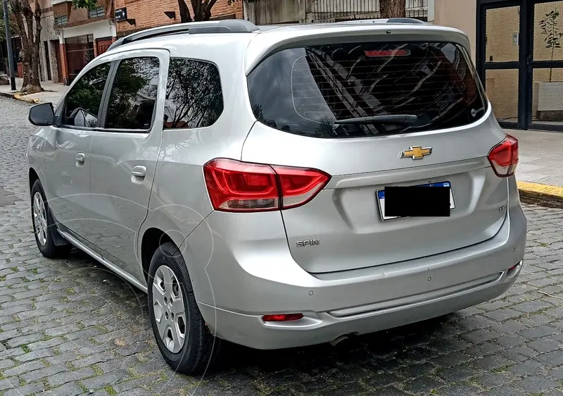 Foto Chevrolet Spin LT 1.8 5 Pas usado (2020) color Plata precio $18.999.000