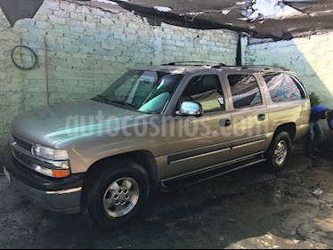 Foto Chevrolet Suburban Cheyenne Aut usado (2002) color Bronce precio $99,000