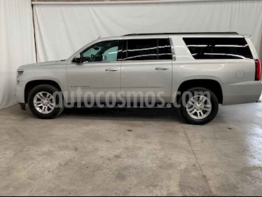 foto Chevrolet Suburban LS Tela usado (2018) color Plata precio $609,900