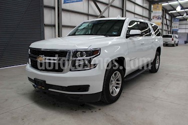 foto Chevrolet Suburban LS Tela usado (2018) color Blanco precio $674,900