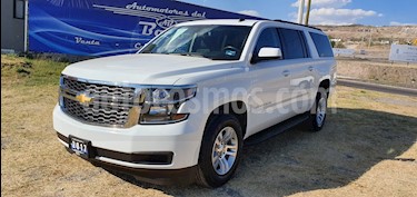 foto Chevrolet Suburban LS Tela usado (2017) color Blanco precio $669,000