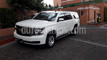 foto Chevrolet Suburban LS Tela usado (2015) color Blanco precio $456,000