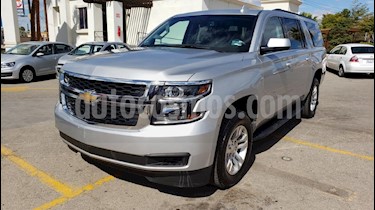 Foto venta Auto usado Chevrolet Suburban LT (2018) color Plata precio $774,000