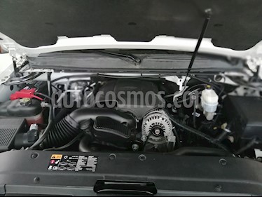 Foto venta Auto usado Chevrolet Suburban LT (2013) color Blanco precio $349,000