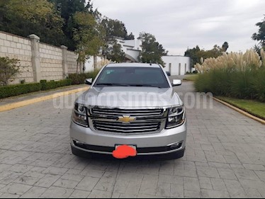 Foto Chevrolet Suburban LTZ 4x4 usado (2015) color Plata precio $1,335,000