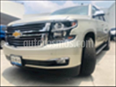 foto Chevrolet Suburban LTZ 4x4 usado (2016) color Beige precio $635,000