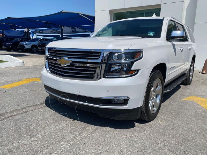 Foto Chevrolet Suburban Premier Piel 4x4 usado (2019) color Blanco financiado en mensualidades(enganche $245,000 mensualidades desde $26,590)
