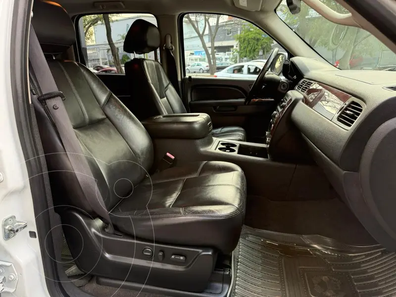 chevrolet suburban