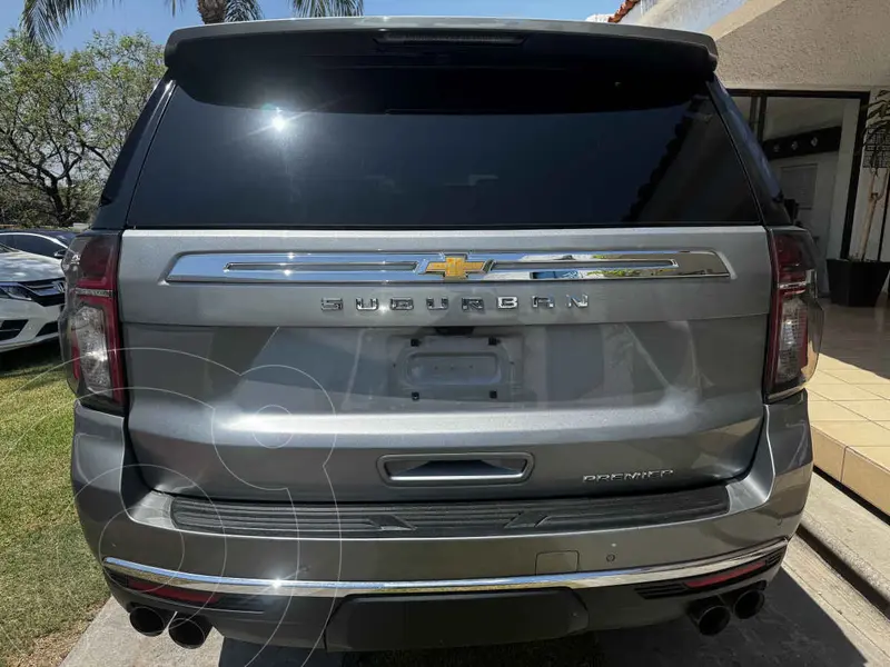 chevrolet suburban