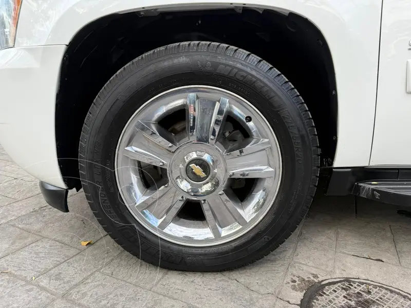 chevrolet suburban