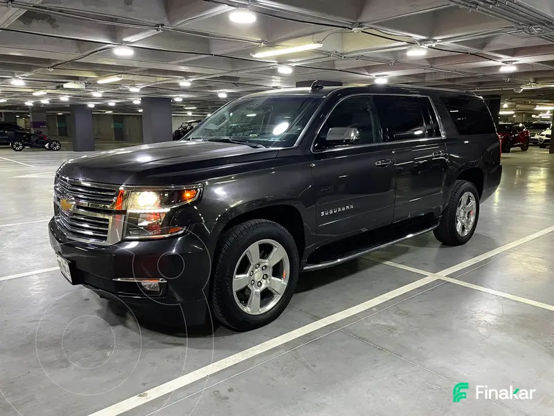 Foto Chevrolet Suburban Premier Piel 4x4 usado (2018) color Gris Oscuro precio $639,000