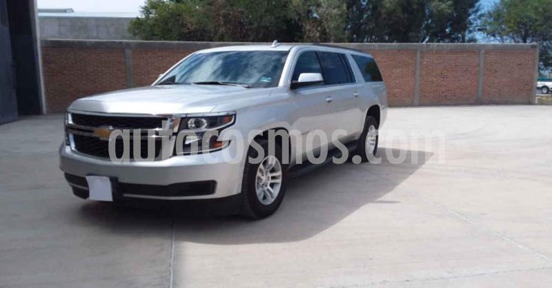 Chevrolet Suburban LT Piel Banca usado (2019) color Plata precio $749,900