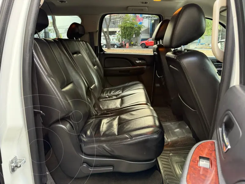 chevrolet suburban