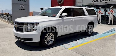 foto Chevrolet Suburban LS Tela usado (2016) color Blanco precio $550,000