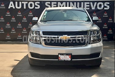 foto Chevrolet Suburban LT Piel Banca usado (2017) color Plata Brillante precio $599,000