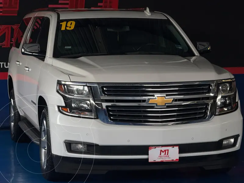 Foto Chevrolet Suburban Premier Piel 4x4 usado (2019) color Blanco financiado en mensualidades(enganche $131,600)
