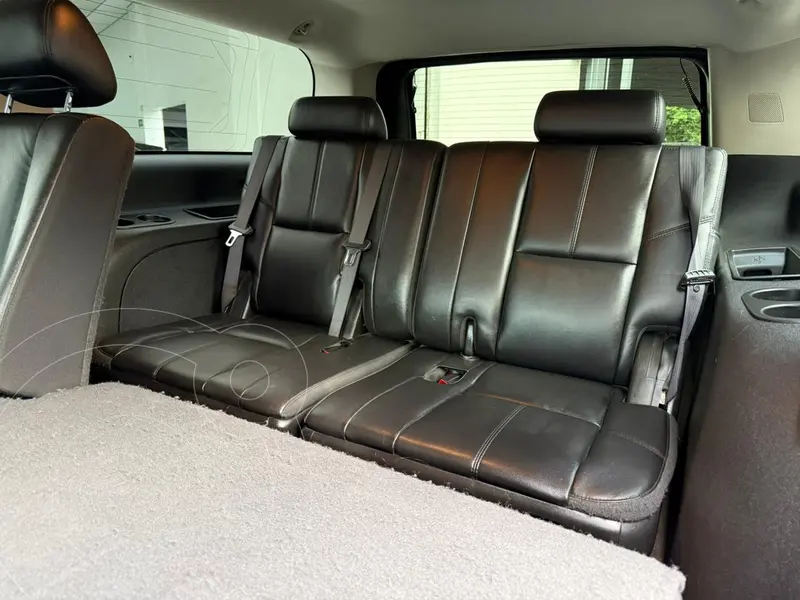 chevrolet suburban