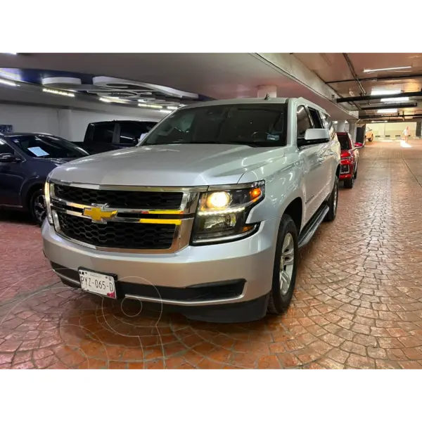 Foto Chevrolet Suburban HD 4x4 usado (2017) color Gris precio $460,000