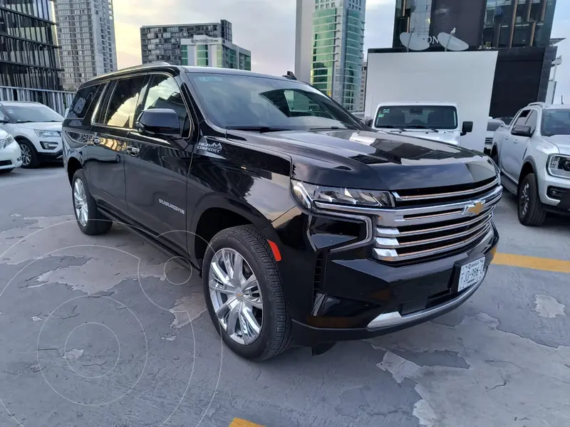 Foto Chevrolet Suburban High Country usado (2022) color Negro precio $1,398,000