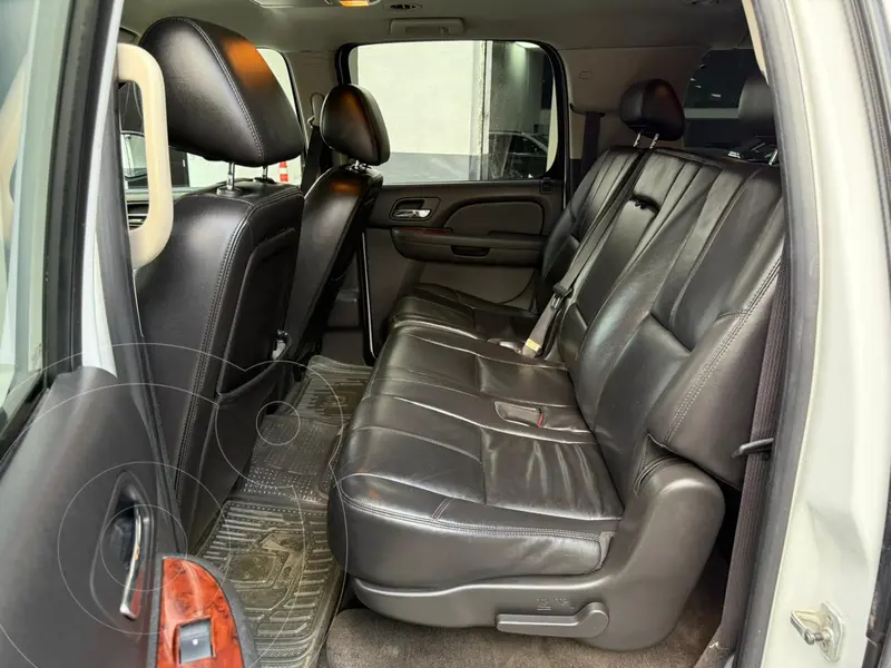 chevrolet suburban