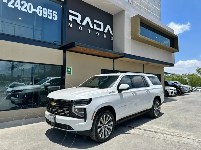 Foto Chevrolet Suburban High Country usado (2025) color Blanco precio $4,100,000