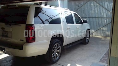 Chevrolet Suburban Paq D (295 Hp) Piel y DVD usado (2010) color Blanco precio $220,000