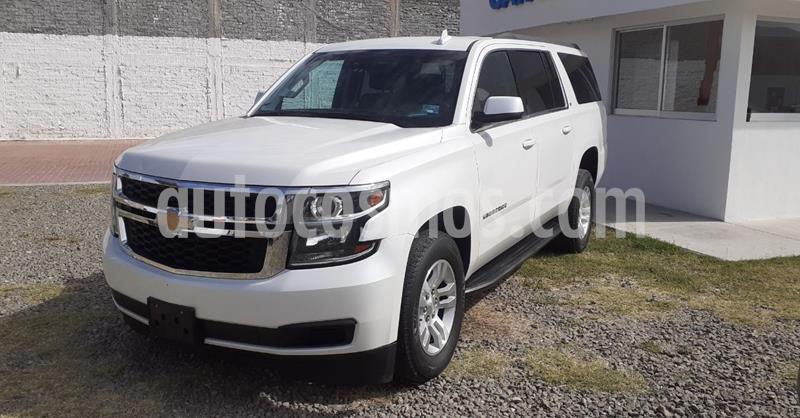 Chevrolet Suburban LT Piel usado (2019) color Blanco precio $699,900