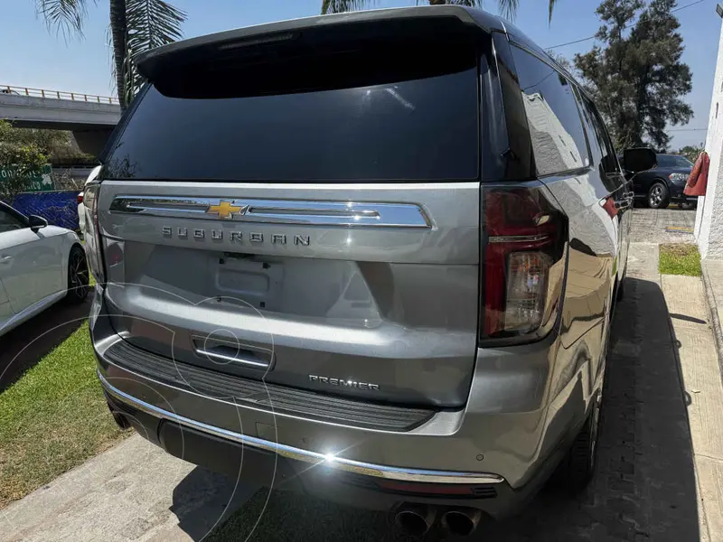 chevrolet suburban