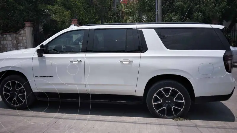 Foto Chevrolet Suburban RST usado (2023) color Blanco financiado en mensualidades(enganche $309,120 mensualidades desde $35,236)