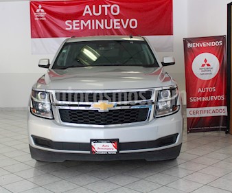 Chevrolet Suburban LT Piel Cubo usado (2017) color Plata Brillante precio $99,750