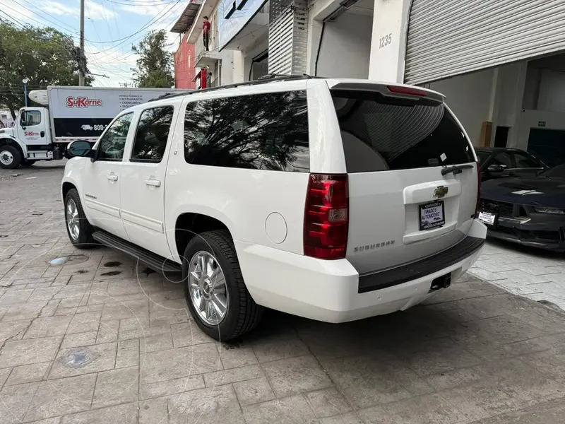 chevrolet suburban