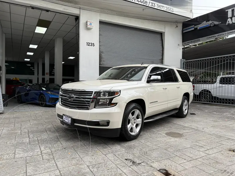 Foto Chevrolet Suburban LTZ 4x4 usado (2015) color Blanco precio $435,000
