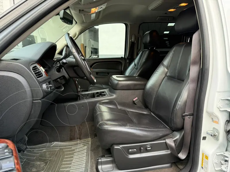 chevrolet suburban