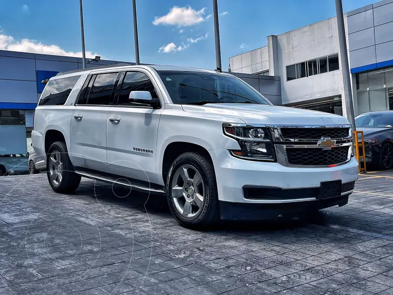 Foto Chevrolet Suburban LT Piel Cubo usado (2016) color Blanco precio $595,000