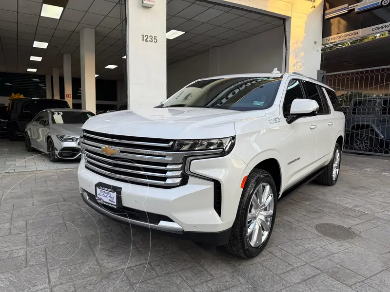 Foto Chevrolet Suburban High Country usado (2021) color Blanco precio $1,078,000