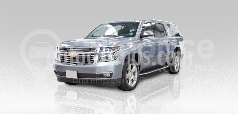 foto Chevrolet Suburban Premier Piel 4x4 usado (2019) color Gris precio $1,030,000
