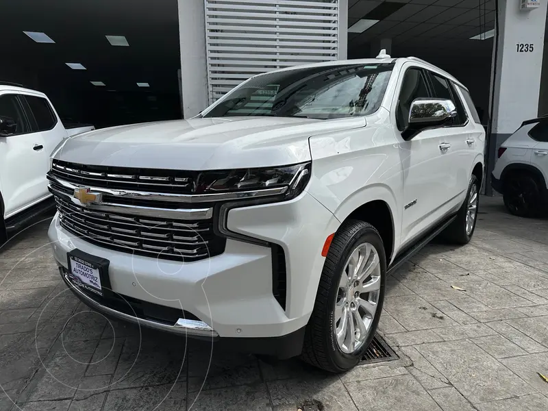 Foto Chevrolet Tahoe Premier usado (2023) color Blanco financiado en mensualidades(enganche $300,000 mensualidades desde $40,988)